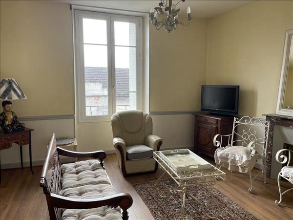 Immeuble à vendre |  Bourganeuf |  433 m²