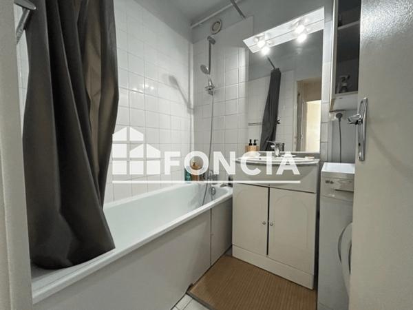 Location Appartement 3 pièces 61.04 m² - 7 RUE EUGENE LANDAIS Poitiers 86000