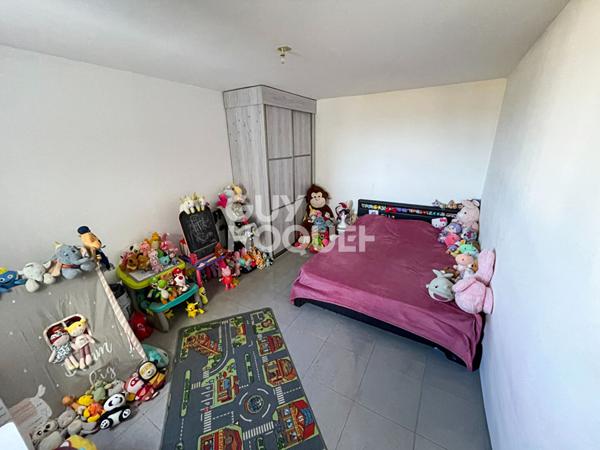 Appartement Saint Denis 3 pièce(s) + 1 place de parking en sous-sol