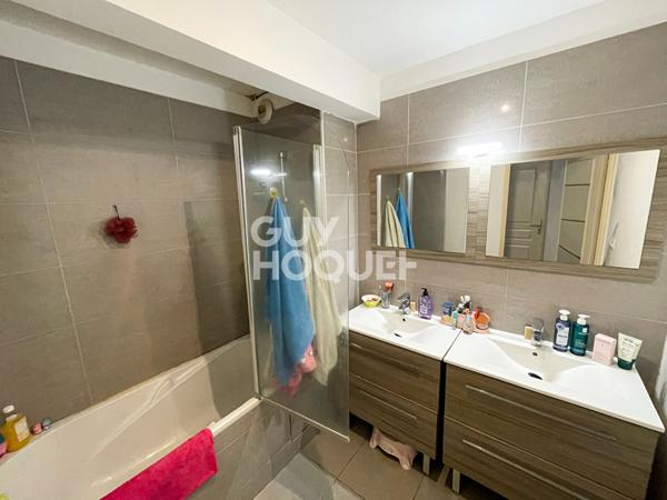 Appartement Saint Denis 3 pièce(s) + 1 place de parking en sous-sol