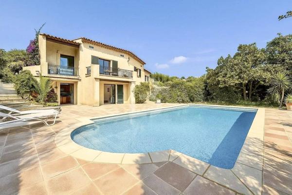 Villa provençale avec piscine à vendre à Mougins, 190 m² habitables sur terrain de 1570 m²