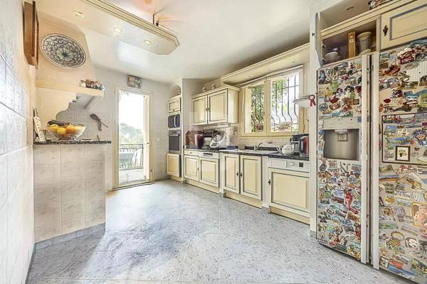 Villa provençale avec piscine à vendre à Mougins, 190 m² habitables sur terrain de 1570 m²