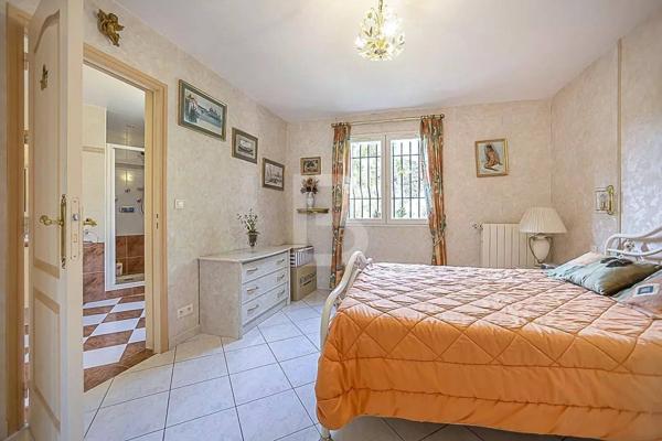 Villa provençale avec piscine à vendre à Mougins, 190 m² habitables sur terrain de 1570 m²