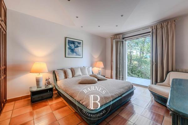 Rognes, Maison 4 Chambres -  240 m² à vendre