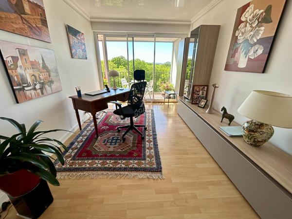 Appartement Poissy 4 pièce(s) €329 000 ** - Référence 9162