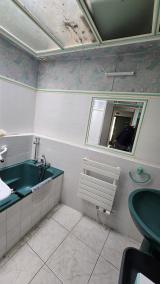 Maison  8 pièce(s)  5 chambre(s)  218 m²