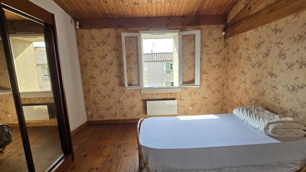 Maison  8 pièce(s)  5 chambre(s)  218 m²