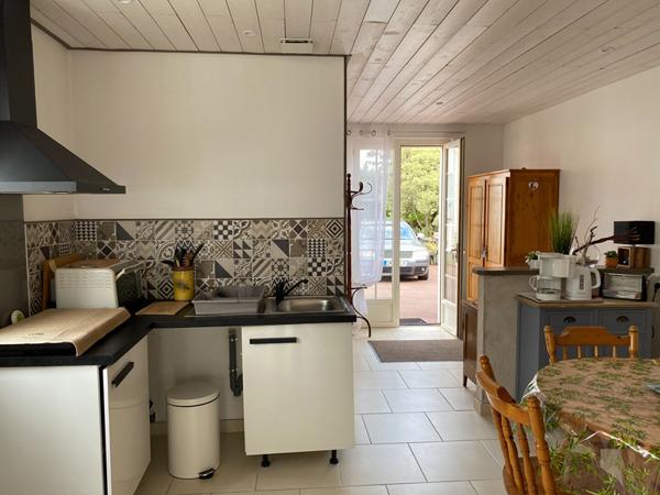 Maison avec dependance et terrain paysage !