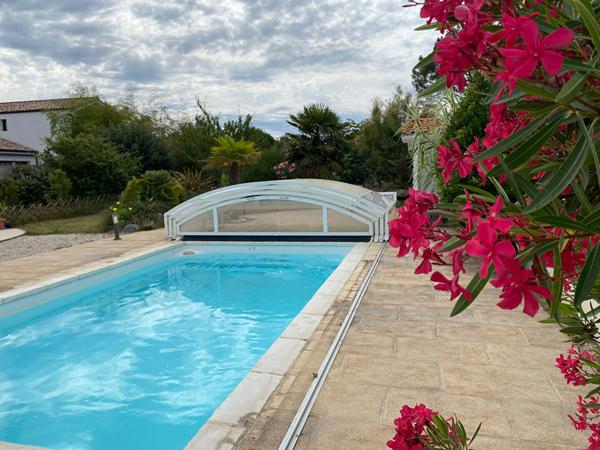 Maison avec dependance et terrain paysage !