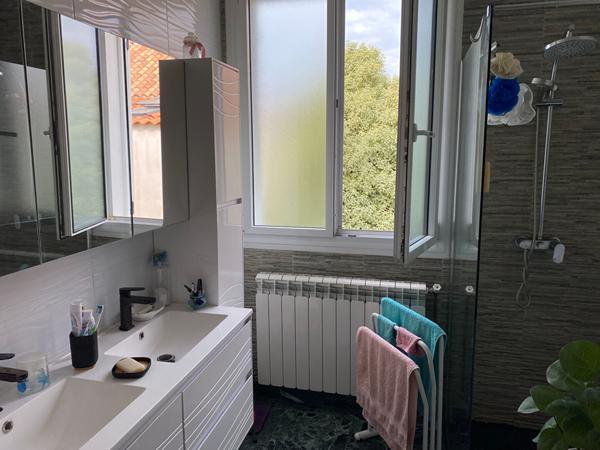 Maison avec dependance et terrain paysage !