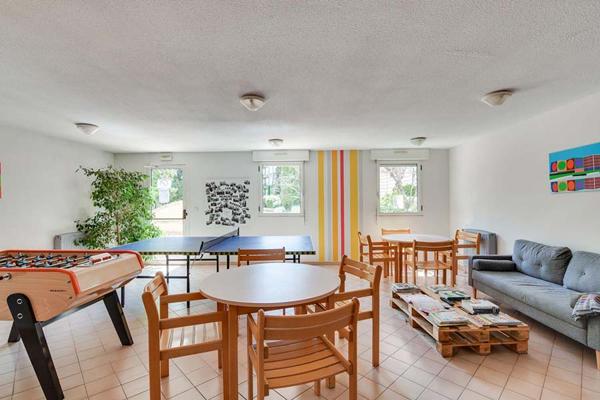 Studio meublé – Résidence de services – Centre-ville d’Aix-en-Provence