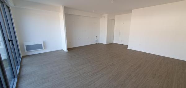 APPARTEMENT NEUF -2 CHAMBRES - JARDIN