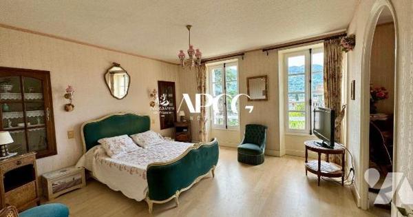 MAISON AVEC GARAGE A VENDRE PROCHE CENTRE NYONS 