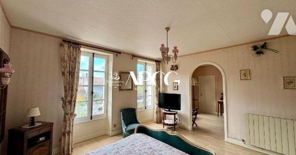 MAISON AVEC GARAGE A VENDRE PROCHE CENTRE NYONS 