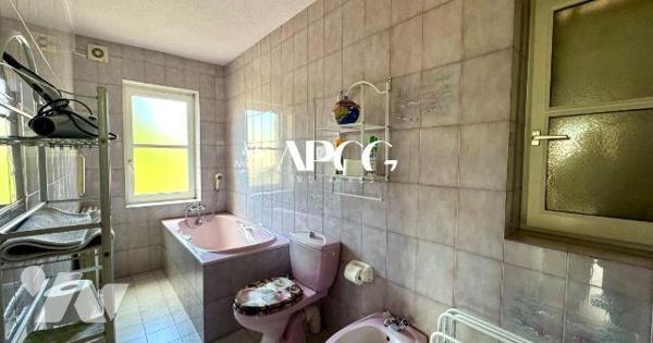 MAISON AVEC GARAGE A VENDRE PROCHE CENTRE NYONS 