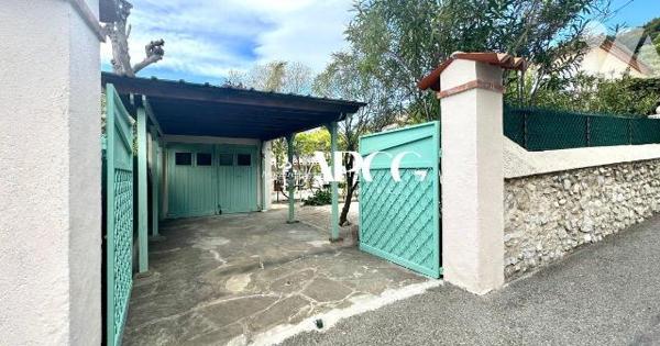 MAISON AVEC GARAGE A VENDRE PROCHE CENTRE NYONS 