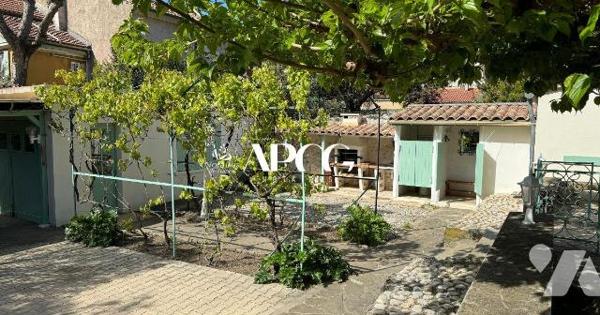 MAISON AVEC GARAGE A VENDRE PROCHE CENTRE NYONS 