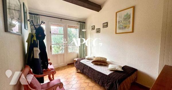 MAISON AVEC GARAGE A VENDRE PROCHE CENTRE NYONS 