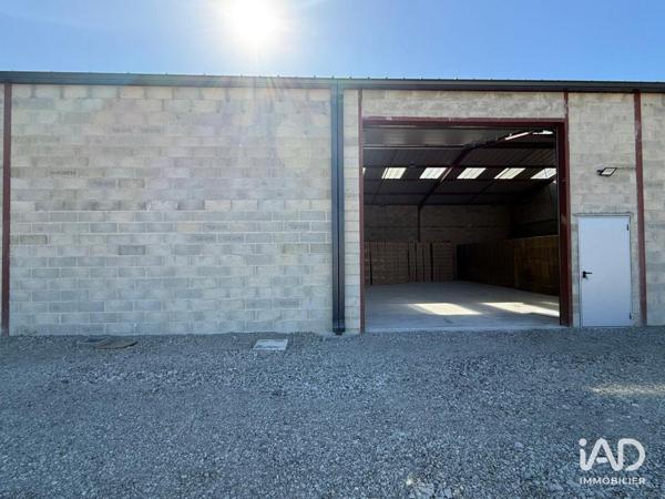 Location hangar 250 m² Pontpoint