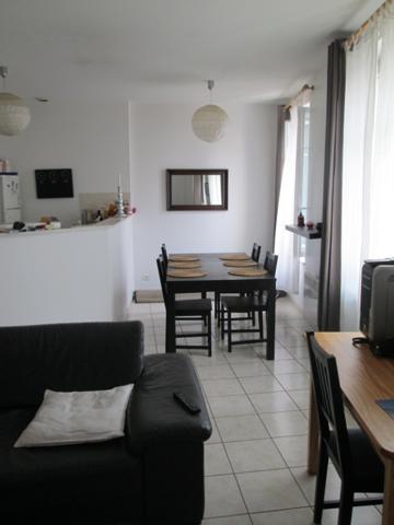 Appartement à louer Cholet : 3 pièces, 73m² avec 2 chambre(s) à 595€ - AJP Immobilier Cholet