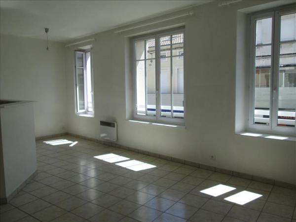 Appartement à louer Cholet : 3 pièces, 73m² avec 2 chambre(s) à 595€ - AJP Immobilier Cholet