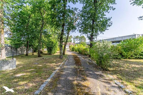 Maison 379 080 € Mérignac 6 p 160 m² DPE D