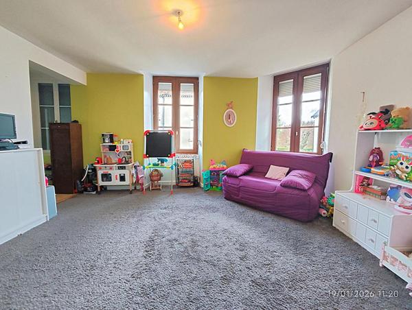 Maison 184 m² env.- 5 chambres -2 garages - abris et jardin