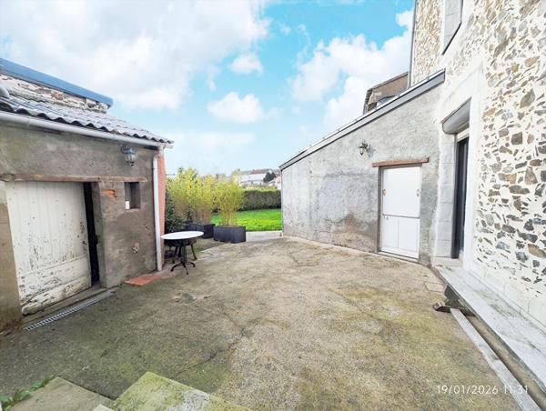 Maison 184 m² env.- 5 chambres -2 garages - abris et jardin