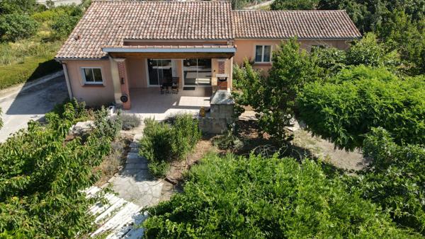 Villa 147 m² sur 1962 m²