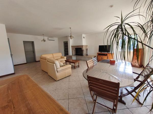 Villa 147 m² sur 1962 m²