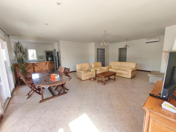 Villa 147 m² sur 1962 m²