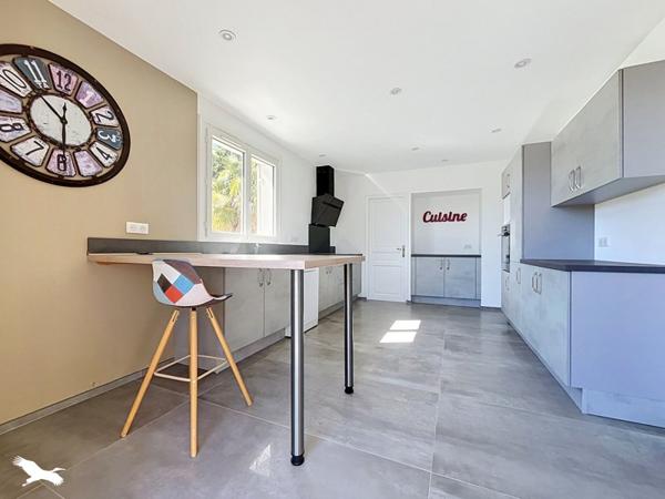 Maison 369 600 € Trélissac 9 p 269 m² DPE C