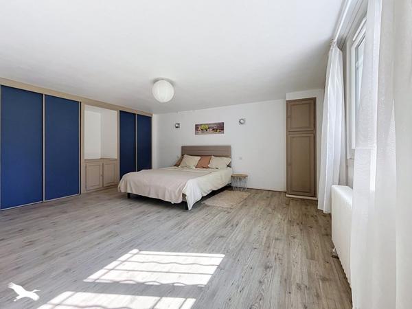Maison 369 600 € Trélissac 9 p 269 m² DPE C