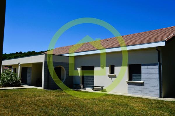 Villa d'architecte à 20 / 25 MIN BOURGOIN JALLIEU (38300)