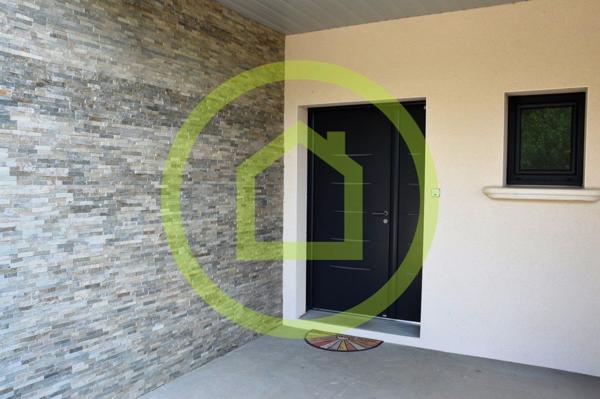 Villa d'architecte à 20 / 25 MIN BOURGOIN JALLIEU (38300)