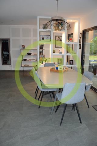 Villa d'architecte à 20 / 25 MIN BOURGOIN JALLIEU (38300)