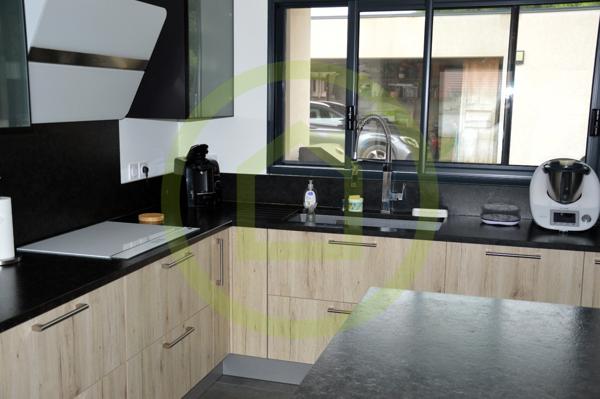 Villa d'architecte à 20 / 25 MIN BOURGOIN JALLIEU (38300)