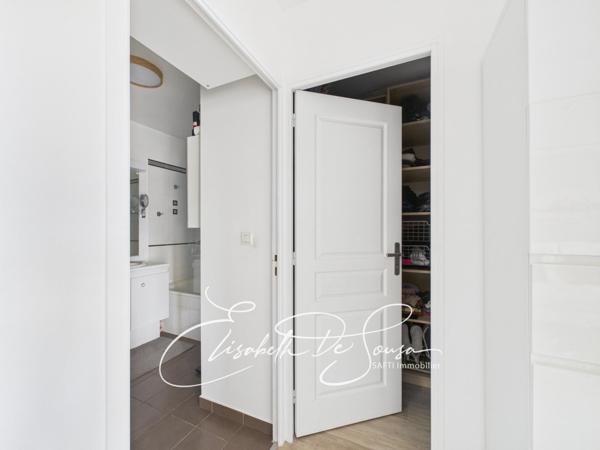 2 pièces entièrement rénové sans vis à vis