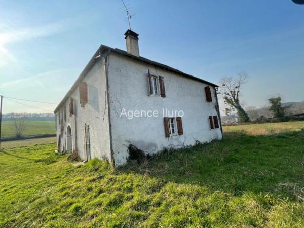 Ferme - Proximite oloron-sainte-marie - Réf.:205247 PROXIMITE OLORON - FERME A RENOVER ENTIEREMENT AVEC 4 HA DE TERRES LIBRES -