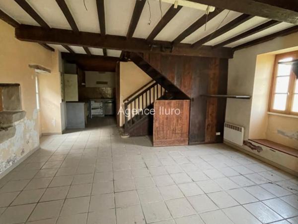 Ferme - Proximite oloron-sainte-marie - Réf.:205247 PROXIMITE OLORON - FERME A RENOVER ENTIEREMENT AVEC 4 HA DE TERRES LIBRES -