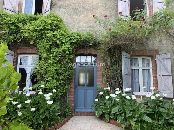 Maison - Oloron-sainte-marie - Réf.:204683 OLORON PROXIMITE CENTRE - BELLE MAISON DE MAITRE AVEC PISCINE - BAISSE DE PRIX -