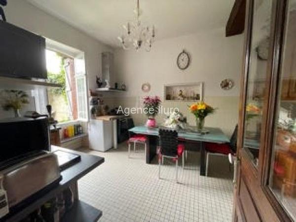 Maison - Oloron-sainte-marie - Réf.:204683 OLORON PROXIMITE CENTRE - BELLE MAISON DE MAITRE AVEC PISCINE - BAISSE DE PRIX -