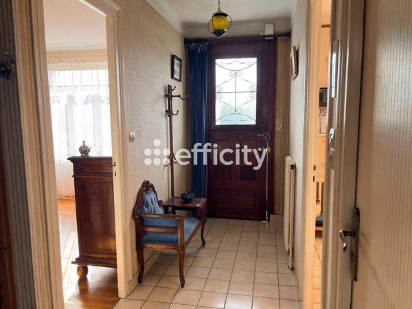 Maison
         4 pièces
        - 78 m² 198 000 € *