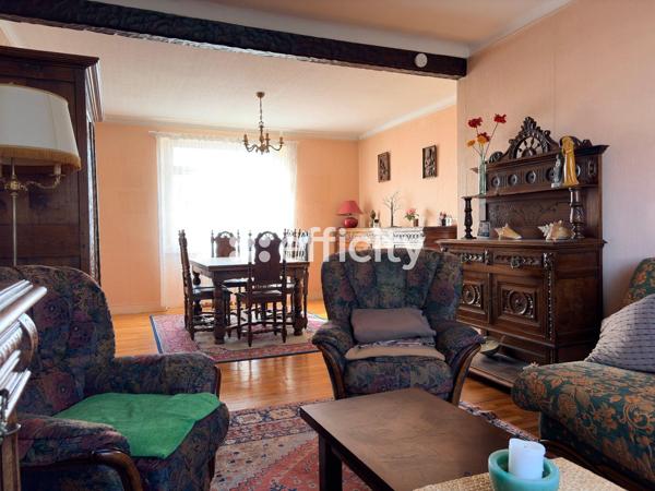 Maison
         4 pièces
        - 78 m² 198 000 € *