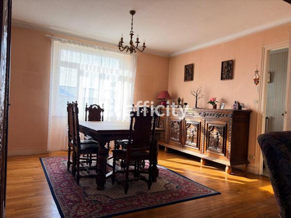 Maison
         4 pièces
        - 78 m² 198 000 € *