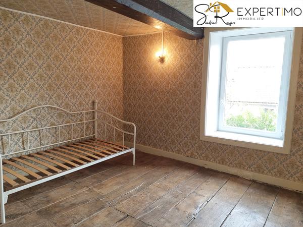 Blot-l'Église (63440) Exclu Maison Familiale à rafraîchir avec 5 Chambres – Blot-L'église (63)