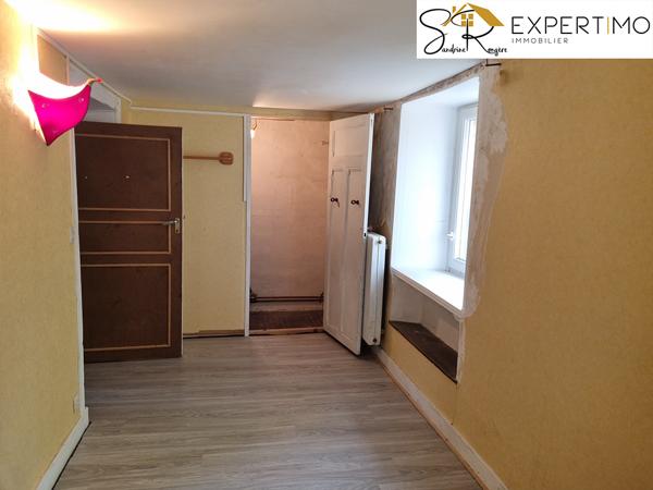 Blot-l'Église (63440) Exclu Maison Familiale à rafraîchir avec 5 Chambres – Blot-L'église (63)