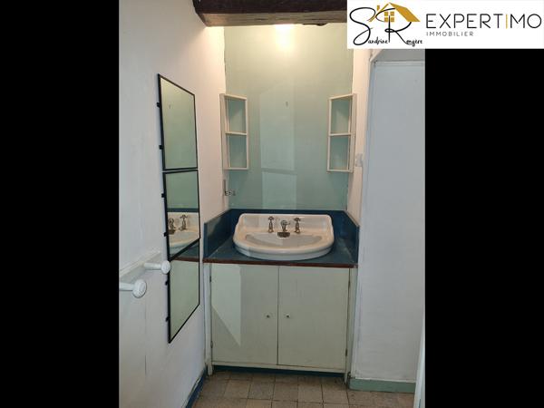 Blot-l'Église (63440) Exclu Maison Familiale à rafraîchir avec 5 Chambres – Blot-L'église (63)