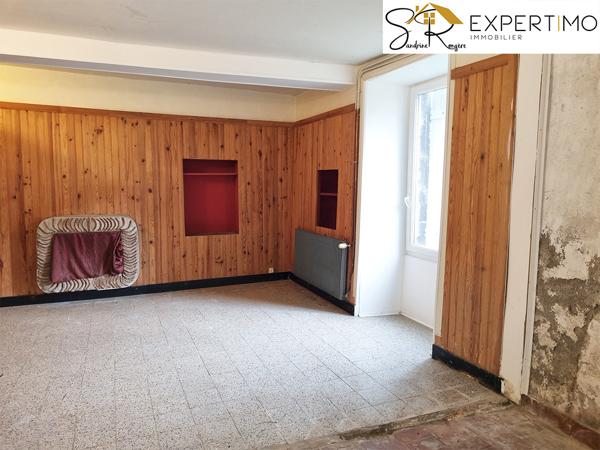 Blot-l'Église (63440) Exclu Maison Familiale à rafraîchir avec 5 Chambres – Blot-L'église (63)