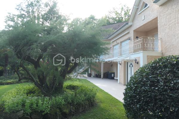 Maison contemporaine de 310 m²